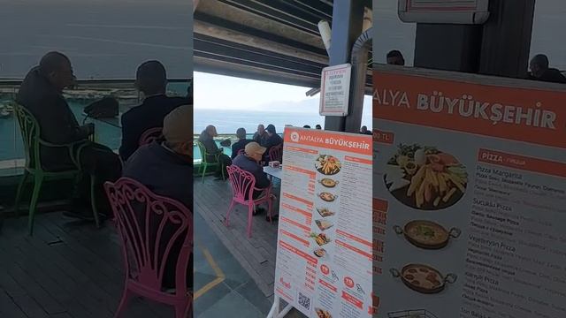 Кафе с видом на море в центре Анталии смотреть онлайн