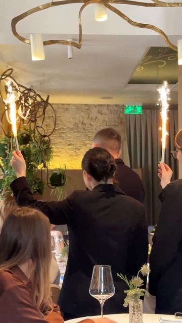 Завтраки в ресторане Loona смотреть онлайн