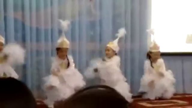 Қазақша би Аққу би тобы смотреть онлайн