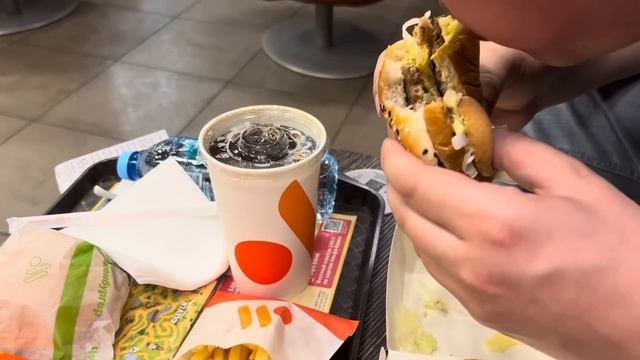 Немец объясняет: Поэтому «Вкусно и точка» лучше «Макдональдса» смотреть онлайн