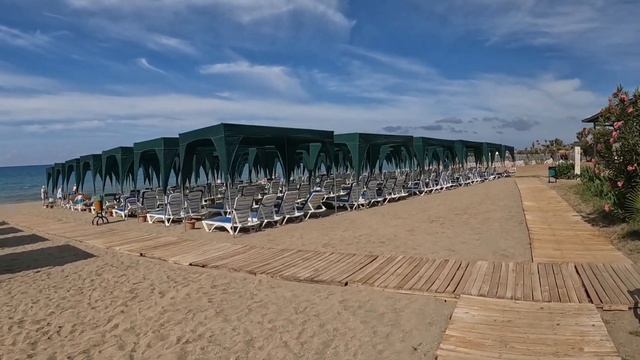 Hedef Resort Spa 5*.Конаклы. Дорога на пляж. май 2024 г.