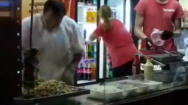 Прогулки по курортному городу (3) смотреть онлайн