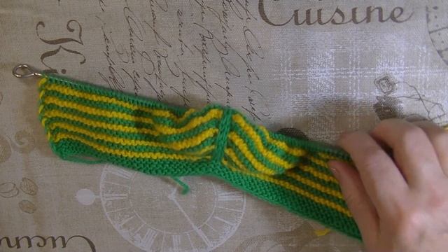 Ёлочки - следочки на двух спицах