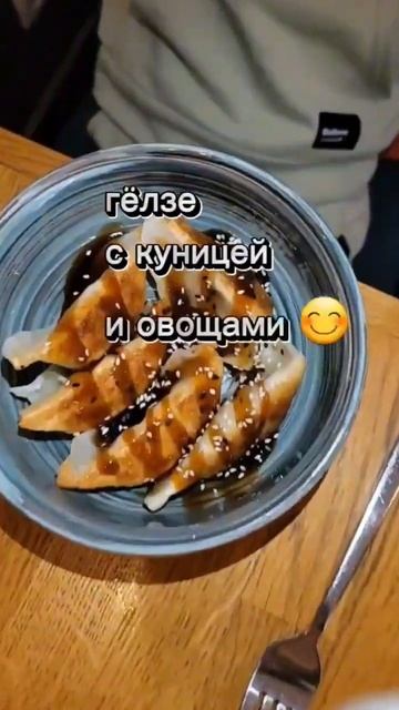 Для тех, кто любит вкусно поесть, так же как и я😁 Уютное местечко в Санкт-Петербурге смотреть онлайн