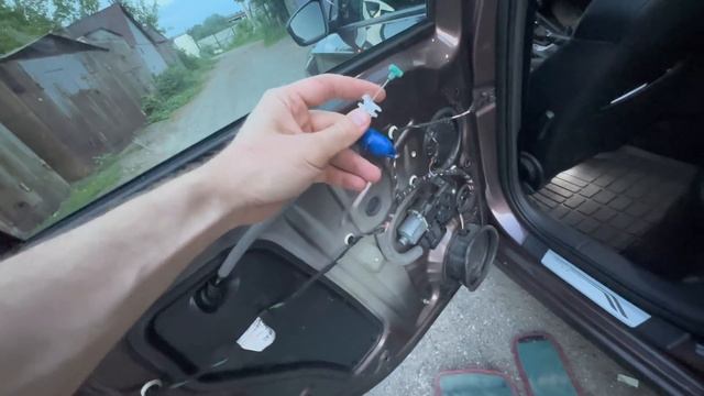 Контурная подсветка салона на SKODA OCTAVIA A7. Установка Ambient подсветки салона с OZON.