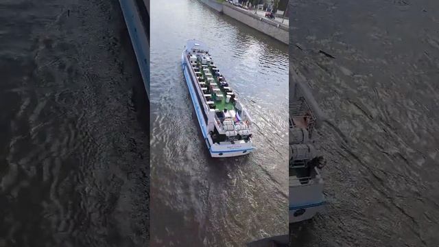 Мост и корабл⛴️🔔 смотреть онлайн