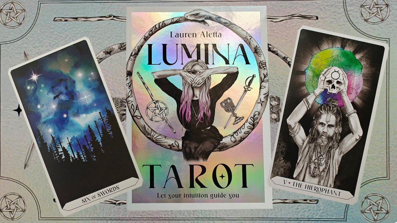 Обзор колоды на блестящую Lumina Tarot