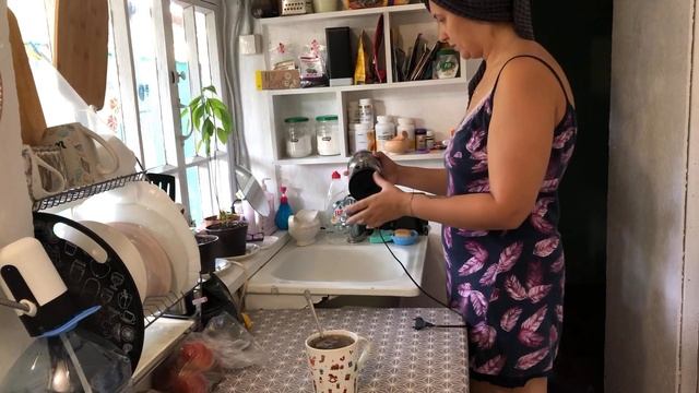 Клан Сопрано соблазнил, купила и смолола кофе☕️ Все для цезаря смотреть онлайн