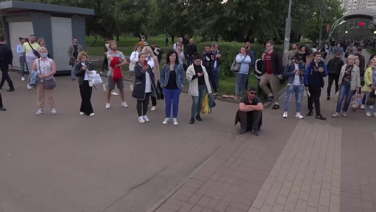 Уличный концерт смотреть онлайн