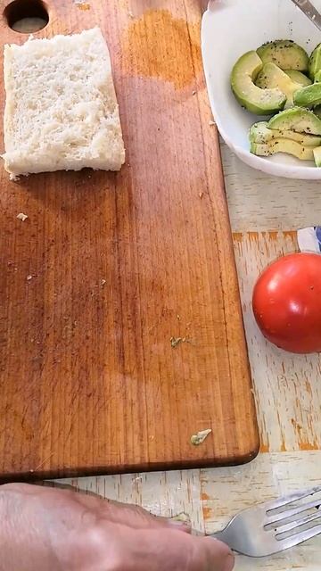 Бутерброд с авокадо / Sandwich With Avocado