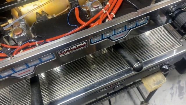 Обзор кофемашины Faema e98 President смотреть онлайн