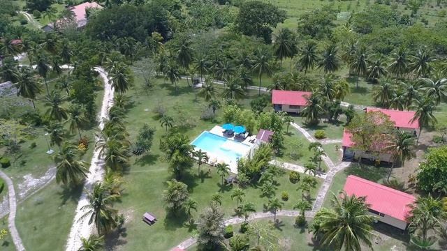 Belize Eco-Resort on 20 Acres | Cassia Hill Resort смотреть онлайн