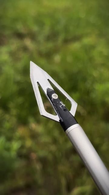 Какие стрелы могут пробить металл Riot Shields #knife #outdoors #funny #diy #bowhunting #edc #shie смотреть онлайн