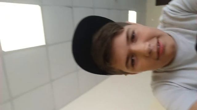 Отдыхаем в sochi, идём не в парк а на рынок, сорри😢 смотреть онлайн