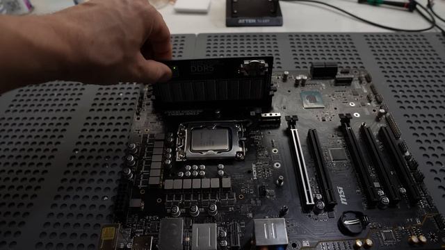 Ремонт MSI B760 GAMING PLUS | Мошенники с Авито | Как разводят мастеров на авито | 🤬🤬🤬🤬 смотреть онлайн