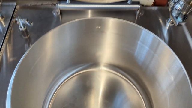 Котел пищеварочный КПЭМ-100 Abat на складе бу оборудования для общепита в Москве смотреть онлайн