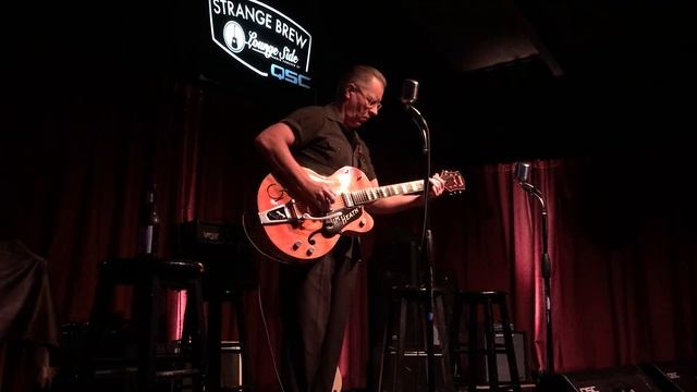 Reverend Horton Heat aka Jim Heath, "Where Did You Go with My Toothbrush?" смотреть онлайн