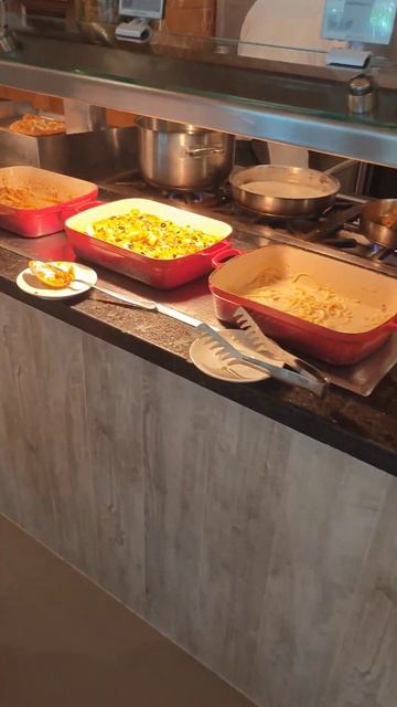 Как кормят на Мальдивах #мальдивы #male #еда #путешествие #жизнь #юмор смотреть онлайн