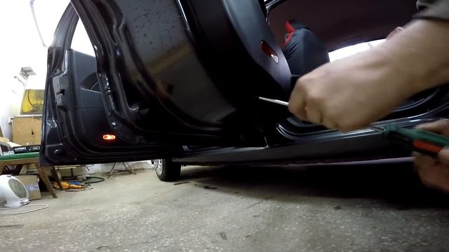 Zaz Forza разборка дверей (Zaz Forza Disassembly Door)