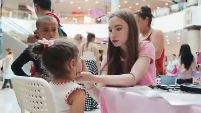 Сладости и Радости в ТРЦ РИО смотреть онлайн