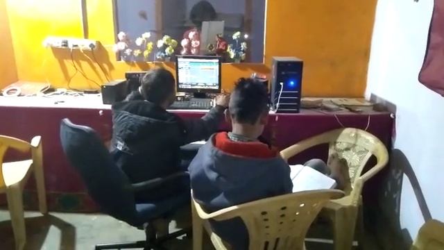 Hanisingh vasuniya live ricording// gadoi dahod //
Om guru studio
// Git.narvesingh N.damor. смотреть онлайн
