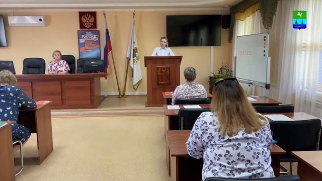 В рамках Дня российского предпринимательства в Парабели прошел семинар по мерам поддержки бизнеса. смотреть онлайн