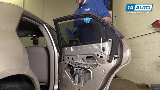 How to Replace Rear Window Regulator 05-10 Chrysler 300 смотреть онлайн