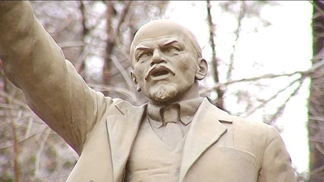 «Городской» корреспондент подготовил мини-обзор самых примечательных памятников Ленину смотреть онлайн