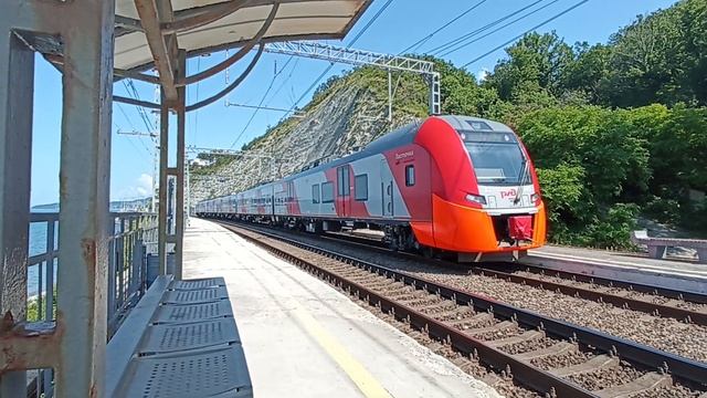 о. п. Южный и электропоезд «Ласточка» смотреть онлайн