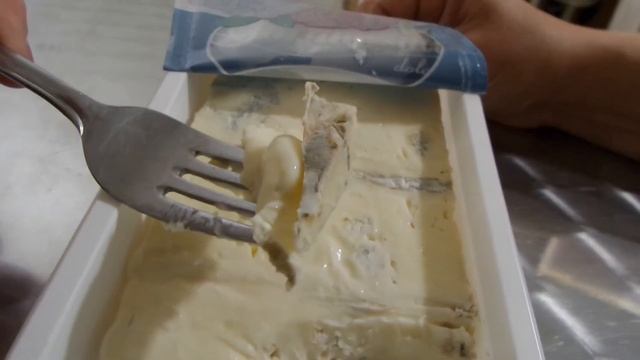 i COOP Gorgonzola Сыр с плесенью Blue cheese куплено в Италии Italy 20211203 смотреть онлайн