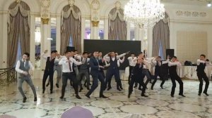 Флешмоб на выпускном