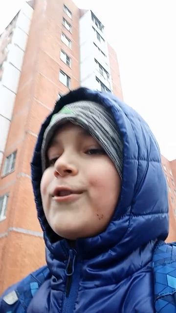 иду я иду и вижу что