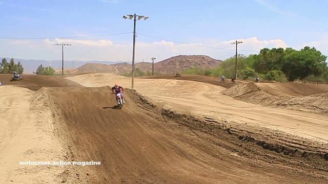 "Nothin but Smoke" Motocross Action Rides the 2014 KTM150SX смотреть онлайн