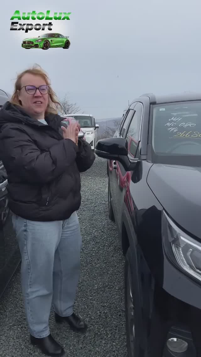 TOYOTA RAV4 уже отправилась к своим владельцам🚙Поздравляем нашу клиентку с новым авто🎉 смотреть онлайн