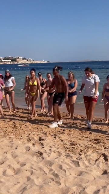 Animation team. Dancing on the beach. Sierra hotel. Sharm el Sheikh. December 2022. Танцуют все! смотреть онлайн