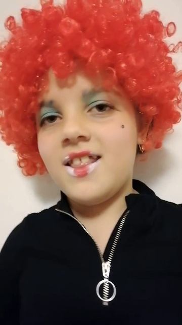 Кто съел королевский торт? - Красная королева. Алиса в зазеркалье. KaleidoskopFamily. #Shorts