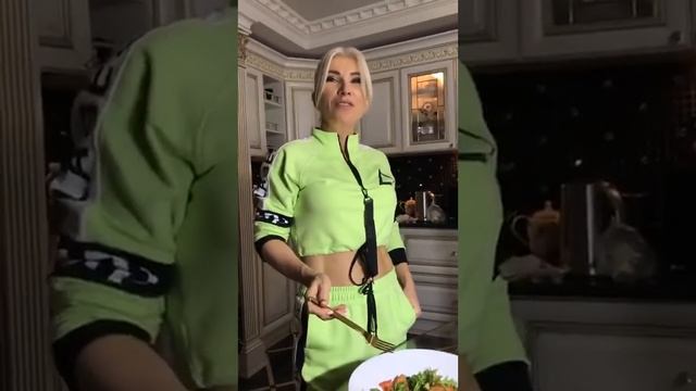 Юля Калачева (@kalacheva.julia) • Instagram смотреть онлайн