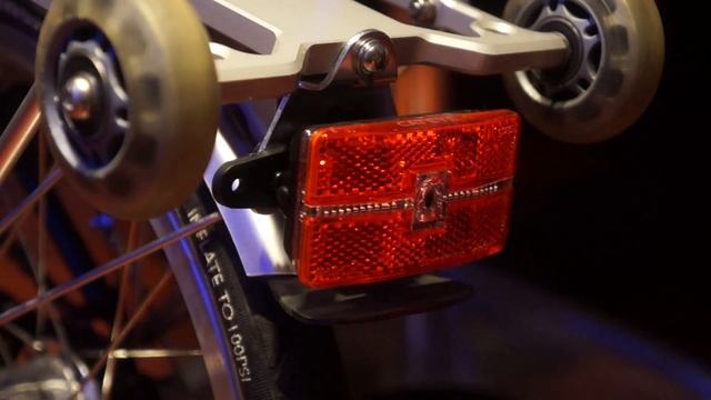 CATEYEのテールライトTL-LD570-R смотреть онлайн