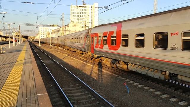 ЭП1М-506 отправляется из Нижнего Новгорода в Самару смотреть онлайн