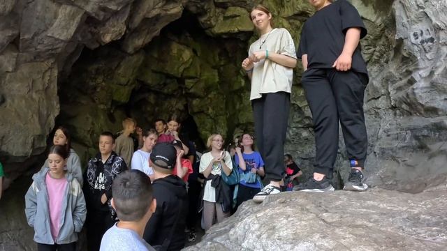Боишься пропустить: Лучшая экскурсия для детей на Алтае. Камышлинский водопад, Тавдинские пещеры смотреть онлайн