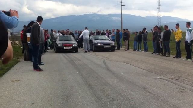 Citroen SAXO (180ps) vs opel calibra Turbo(230ps) смотреть онлайн