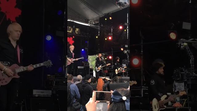 Пилот Осень Окна Открой 2019 смотреть онлайн