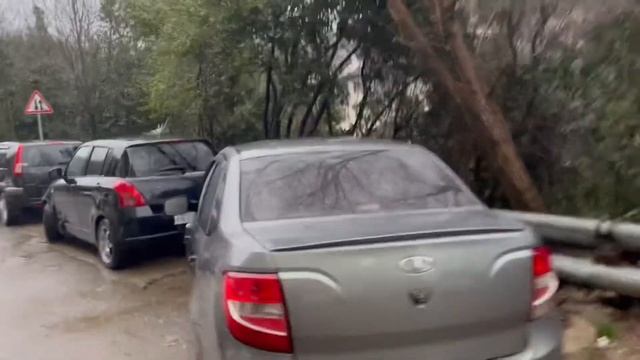 18.01.22г полностью очистили ливнёвку сами🤝 без УК. Сочи ул.Камо, 70 смотреть онлайн