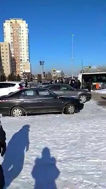 Оцеплена территория "Нурсаи" в Астане смотреть онлайн