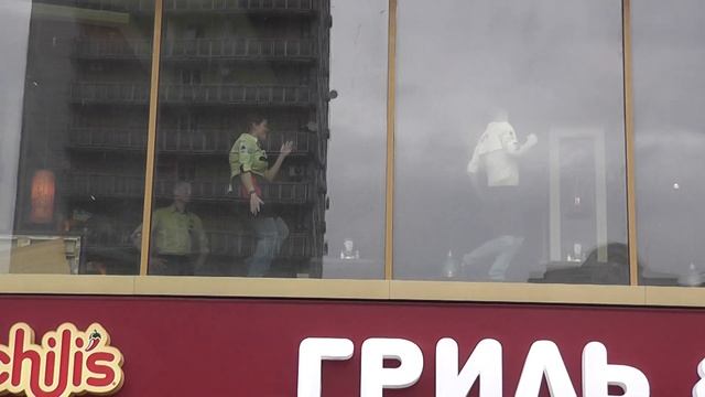 Правильный официант =) смотреть онлайн