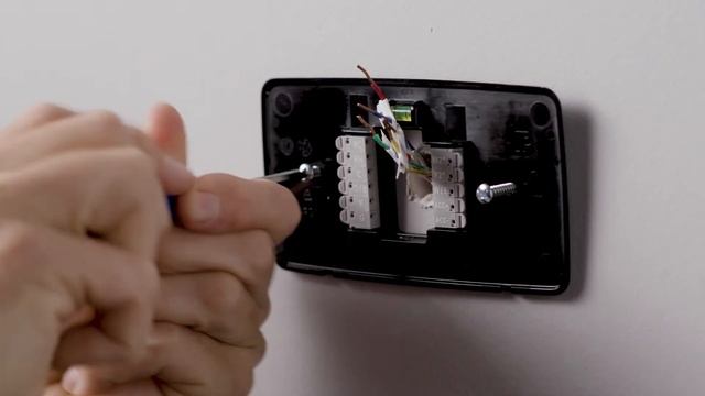 Sensi Touch 2 | Install and connect смотреть онлайн