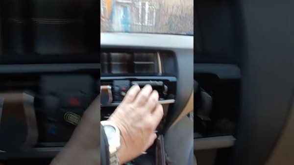 BMW X3 F25 2015 Замена центрального информационно дисплея vol1