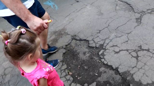 VLOG Мне купили новый телефон, гуляем с Виталиной смотреть онлайн