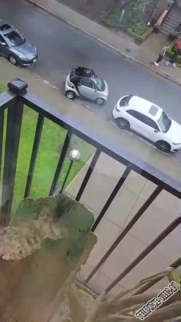 не смогла припарковаться 😄