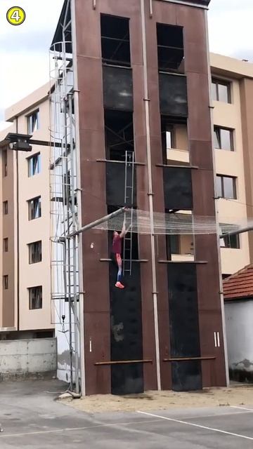 Когда друг позвал Поиграть в Fifa 😅